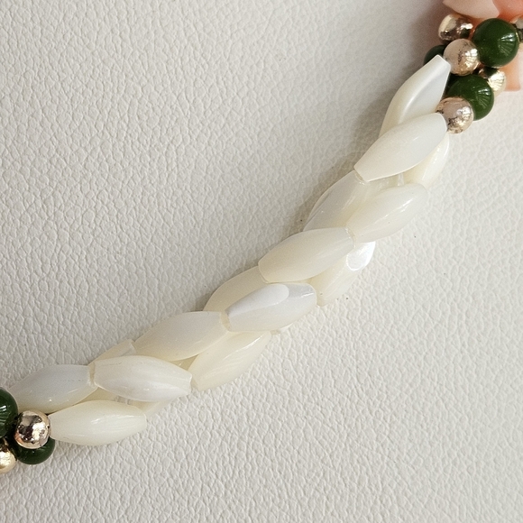 Twisted Mother of Pearl MOP Jade Pink Coral Beaded Vintage Necklace Barrel Clasp - Picture 8 of 11
